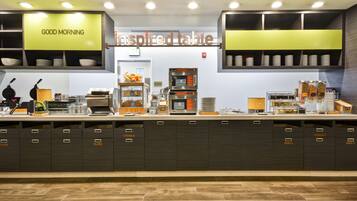 含每日外帶早餐