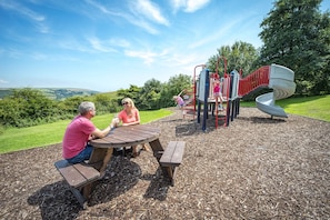 Children’s play area – outdoor