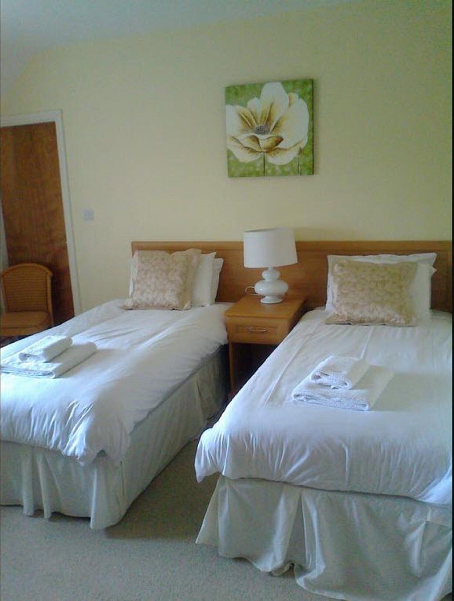 Free WiFi, bed sheets