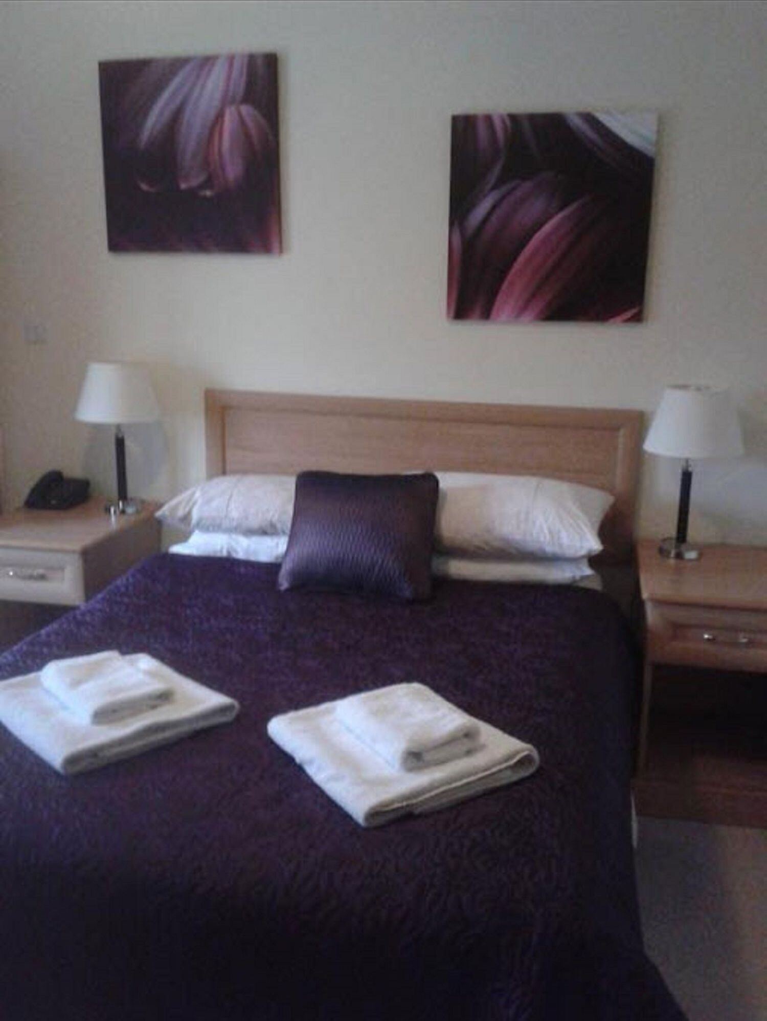 Free WiFi, bed sheets