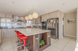 Comfort House, 4 Bedrooms | Private kitchen | Fridge - Seasons of Serenity, Langebaan 8-sleeper (Langebaan)