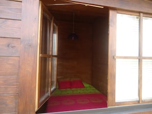 Bungalow, 1 habitación | Cunas (de pago)