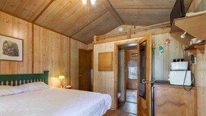 豪華小屋, 2 間臥室 (Sleeps 6, No Pets) | 浴室