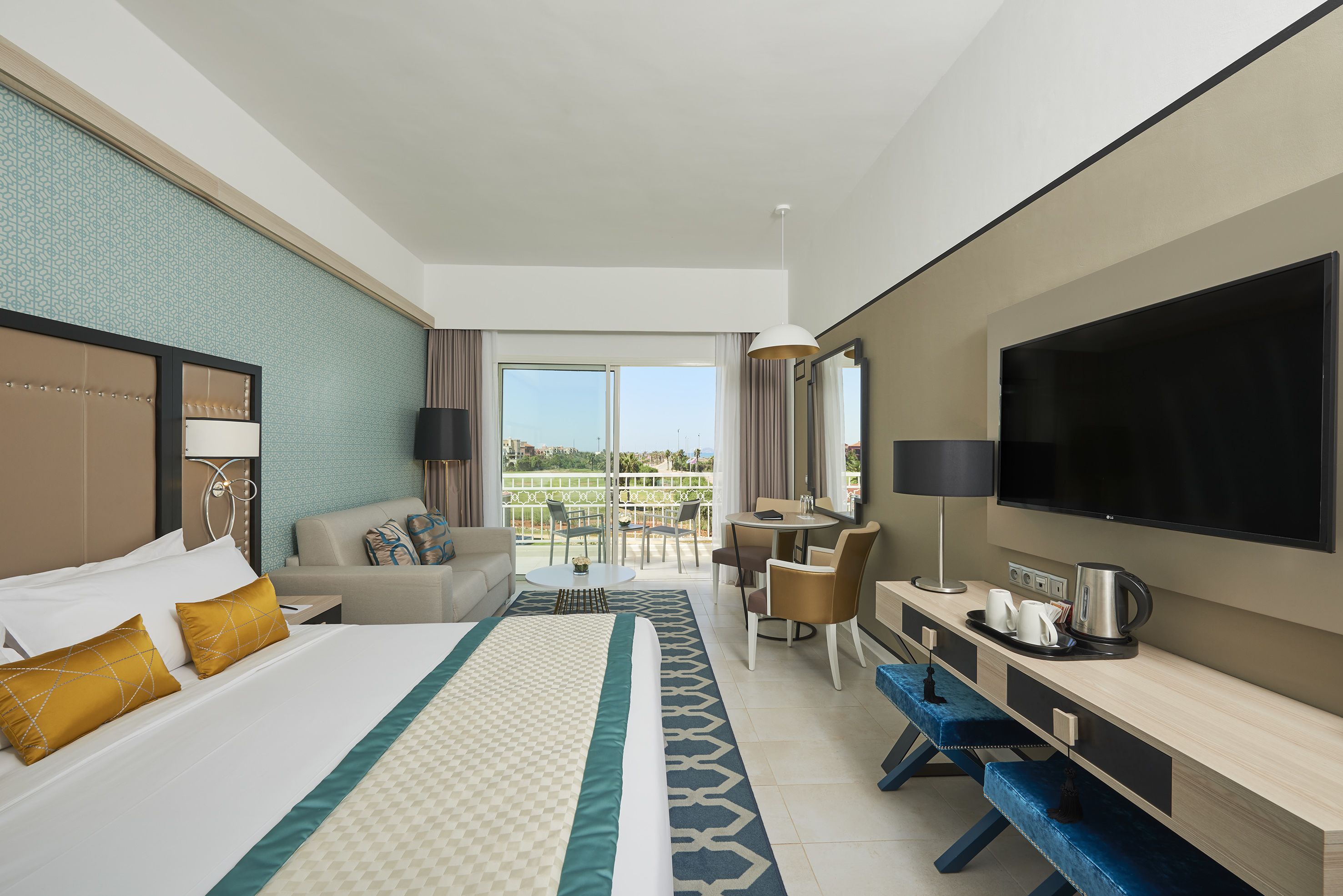 Caja fuerte, escritorio, espacio para trabajar con un portátil