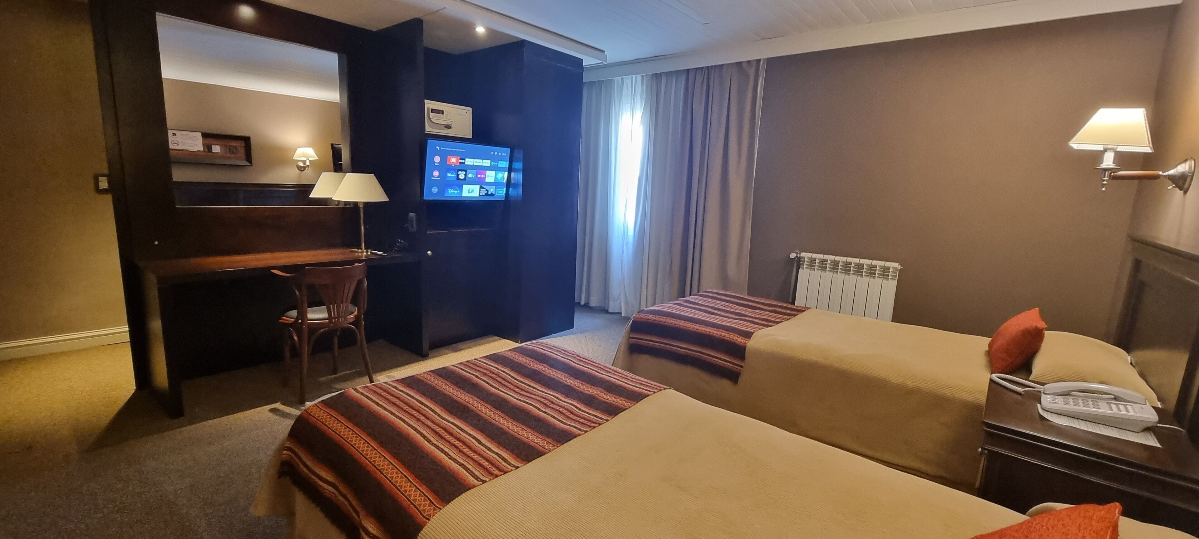 Minibar, in-room safe, desk, free WiFi