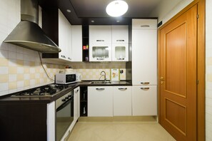 Comfort Room, 1 Bedroom | Private kitchen | Fridge, espresso maker - Domus Al Parco Guest House (Fiumicino)