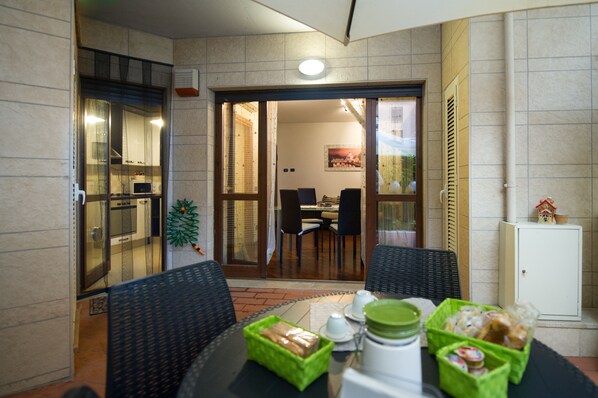 Comfort Room, 1 Bedroom | Terrace/patio - Domus Al Parco Guest House (Fiumicino)