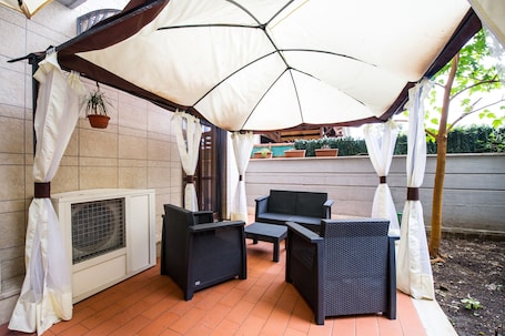 Comfort Room, 1 Bedroom | Terrace/patio