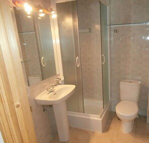 Apartamento, 1 quarto | Banheiro