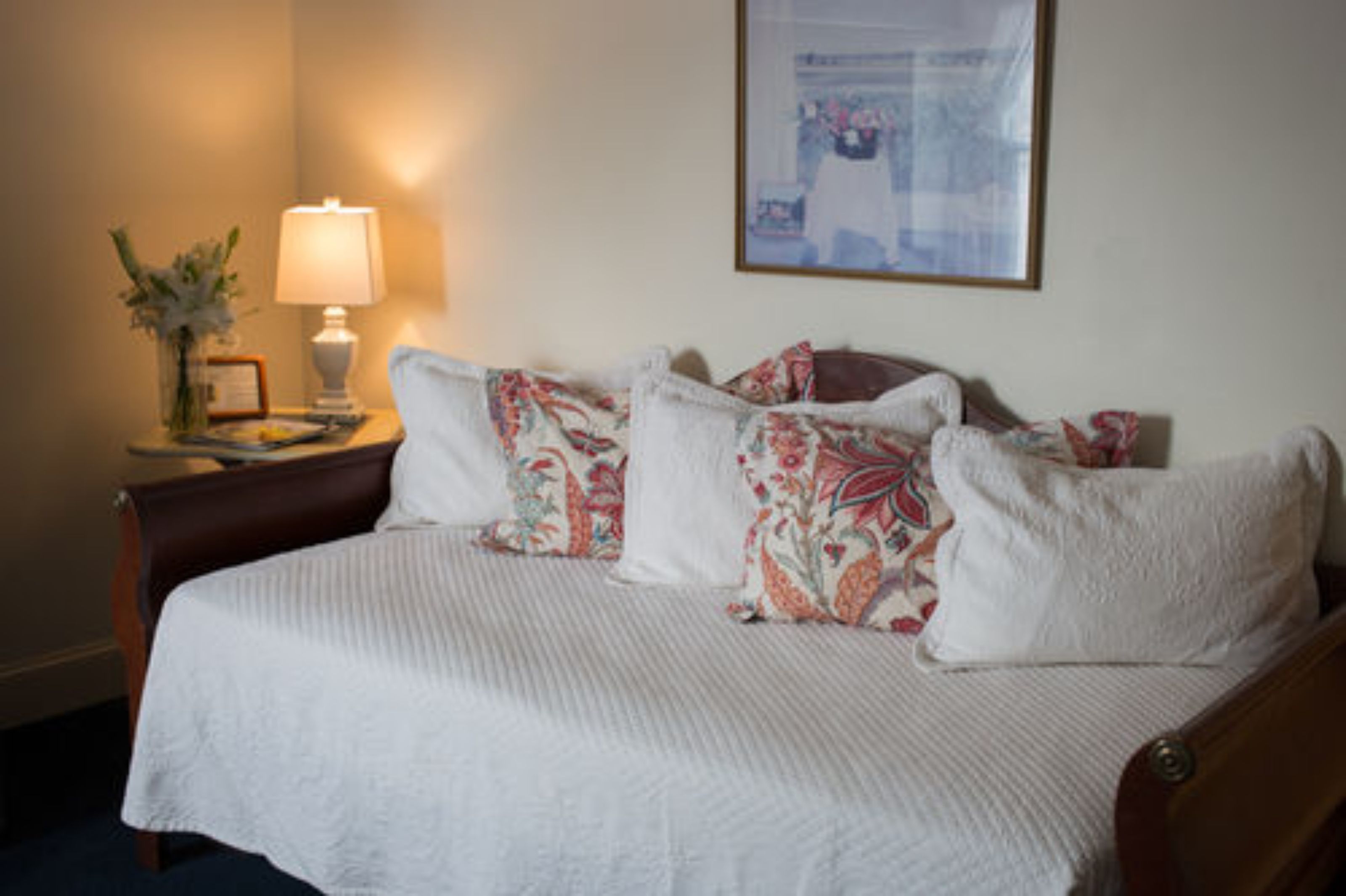 room, private bathroom (queen room) | individually decorated, individually furnished, iron/ironing board