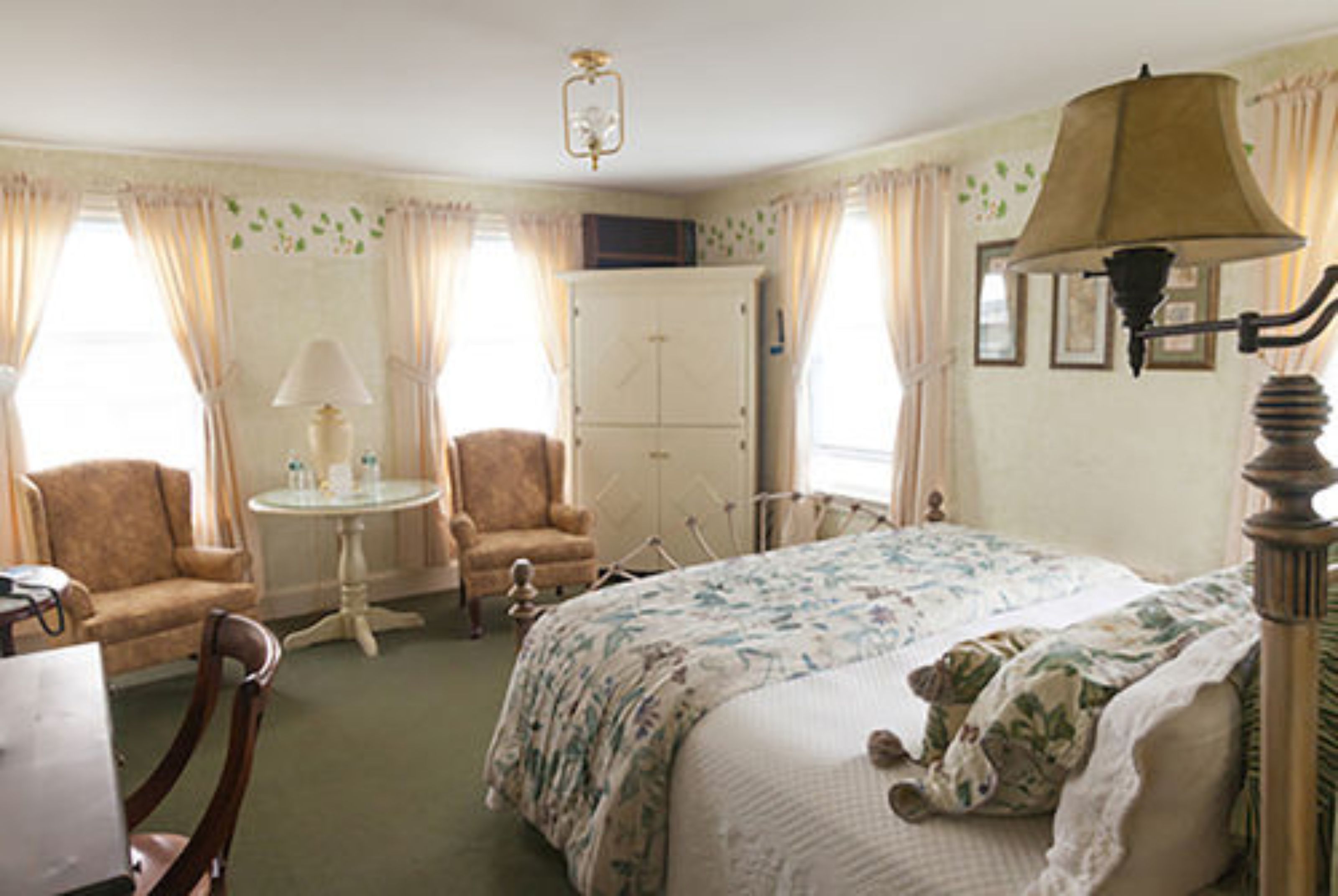 room, private bathroom (queen room) | individually decorated, individually furnished, iron/ironing board