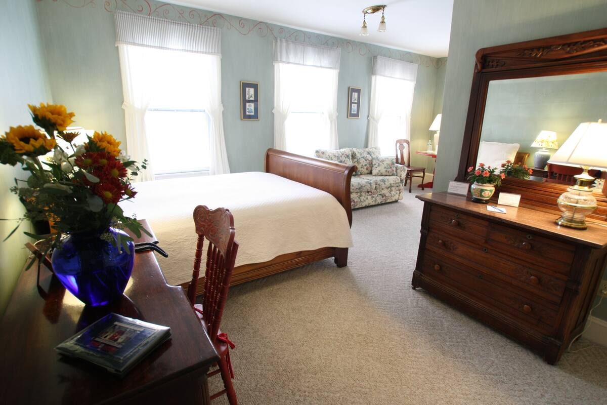 Iron/ironing board, cribs (free), WiFi (free), individually decorated