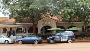 Front of property - Al Nisaa Hotel and Spa (Jinja)