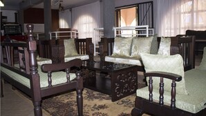 Lobby - Al Nisaa Hotel and Spa (Jinja)