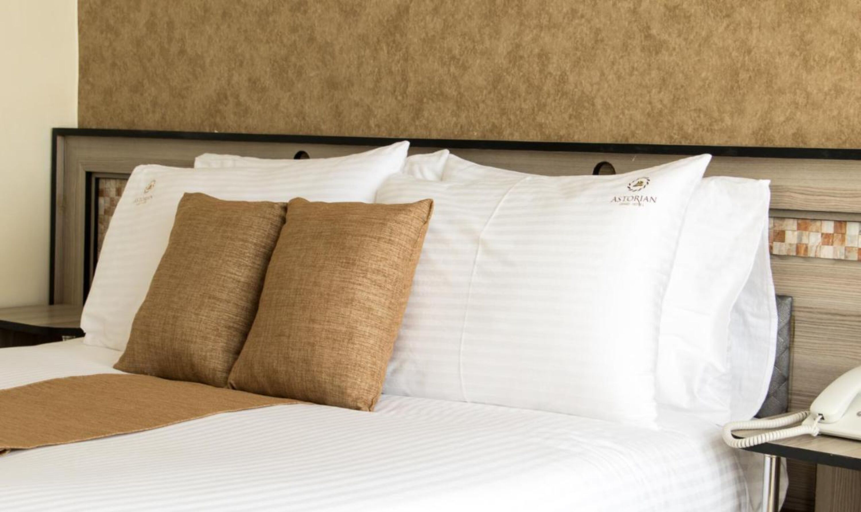 Standard Double Room | Bathroom | Shower, free toiletries, towels