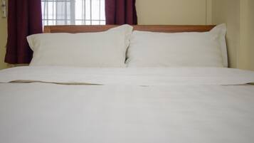 Habitación doble estándar | Escritorio y wifi gratis