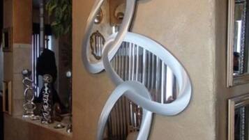 Suite, baño privado | Ropa de cama de alta calidad y tabla de planchar con plancha