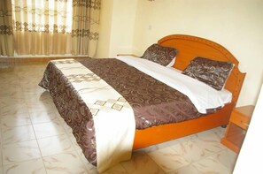 Habitación doble Deluxe | Escritorio, insonorización y wifi gratis