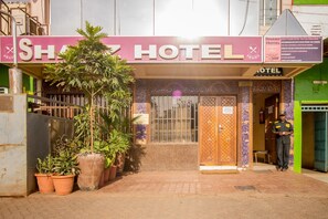 Front of property - Shamz Hotel Isiolo (Isiolo)