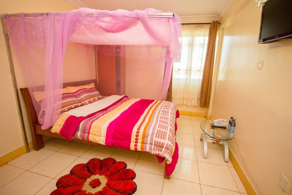 Deluxe Double Room | Desk, soundproofing, WiFi (free)