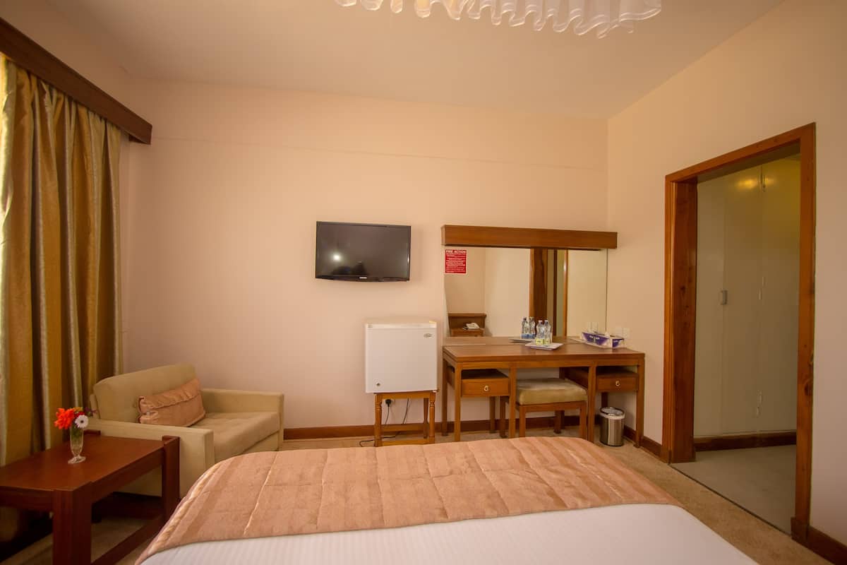 Superior Double Room | Desk, free WiFi