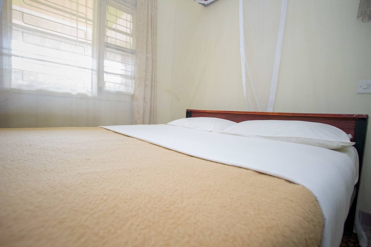 Standard Double Room | Desk, free WiFi