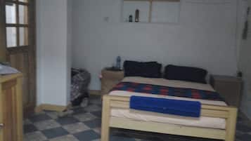 Standard Double Room | Desk, free WiFi