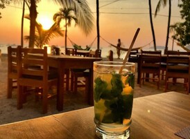 Alimentos y bebidas