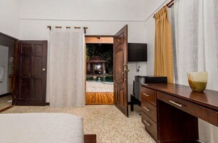 In-room safe, free WiFi, bed sheets