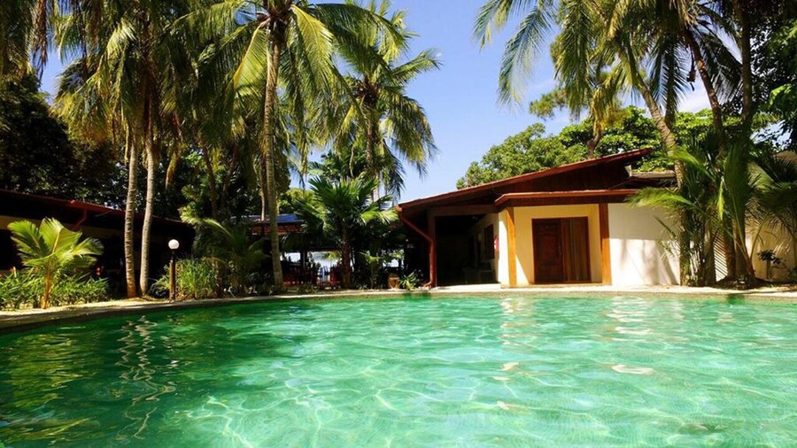 Café de Playa Beach Front Hotel