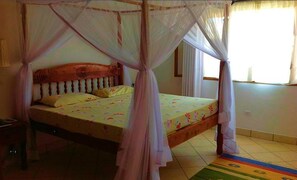 1 slaapkamer, een bureau, een strijkplank/strijkijzer, gratis wifi