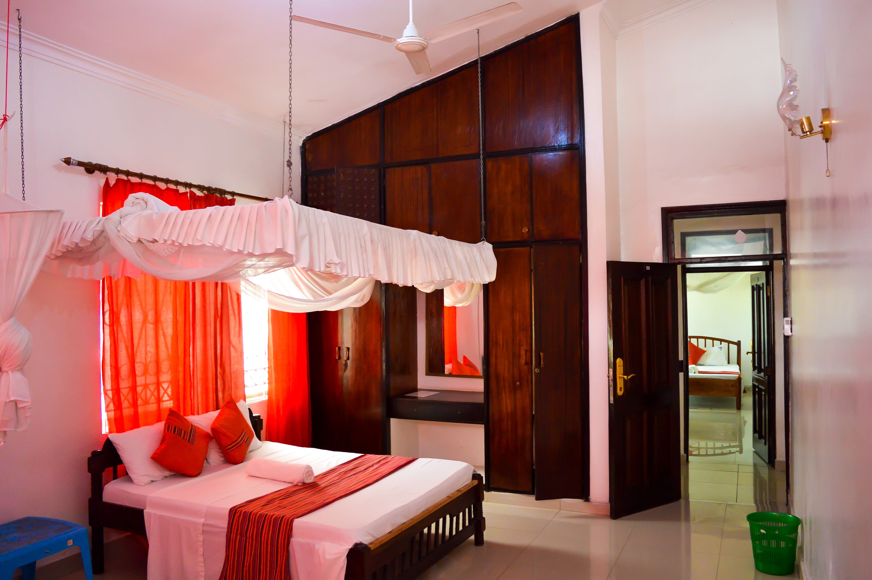 Skrivbord och gratis wi-fi