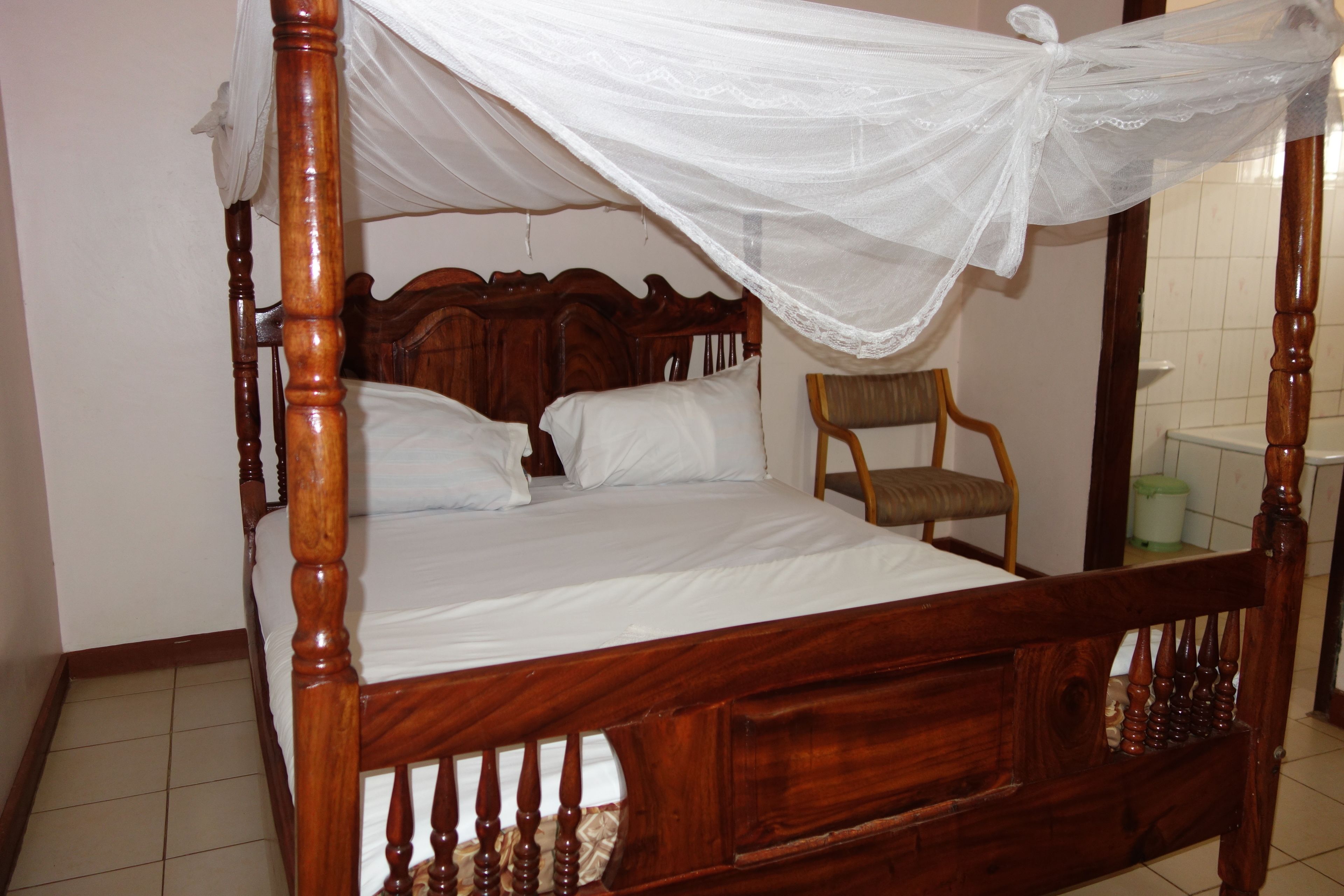 書桌、免費無線上網