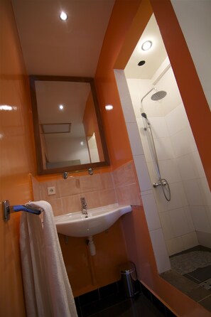 Bañera y toallas