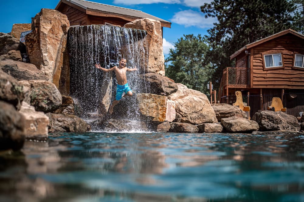 Natura Vue Resort & Boathouse
