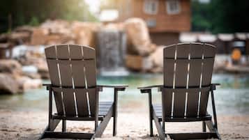 Indoor pool, seasonal outdoor pool, free pool cabanas, pool loungers