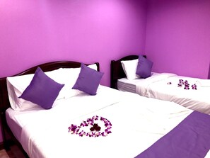 Desk, free WiFi - Sweet Dreams Hometel (Krabi)