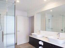 套房, 2 间卧室 | 浴室 | 免费洗浴用品、吹风机、毛巾、肥皂