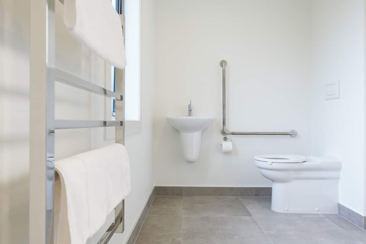 Studio exĂ©cutif, accessible aux personnes Ă mobilitĂ© rĂ©duite | Rideaux dâobscurcissement, systĂšme dâinsonorisation