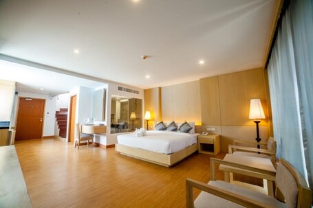 Phi Phi Harbour View Hotel - view 2