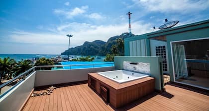 Phi Phi Harbour View Hotel