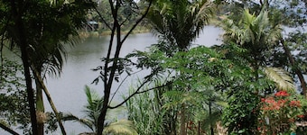 Crater Bay Cottages