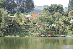Lake - Crater Bay Cottages (Kabale)