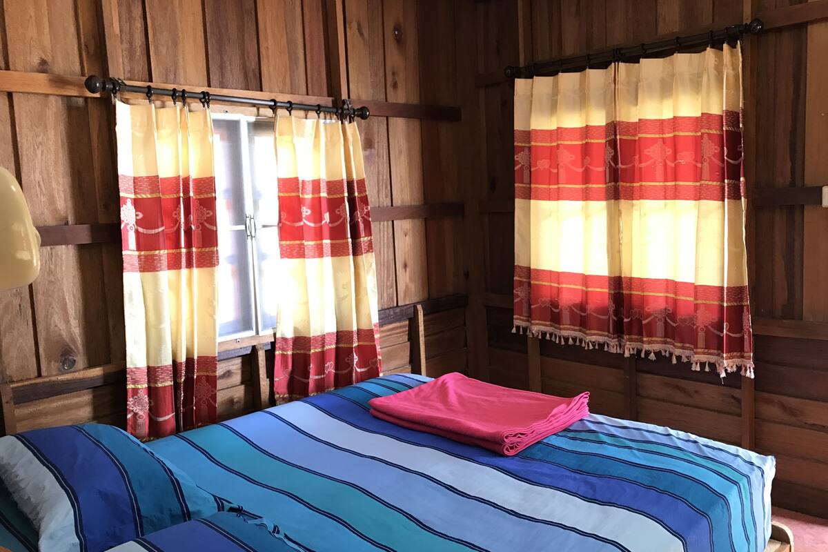 bungalow with fan - type b | free wifi