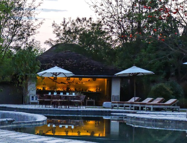 Poolside bar