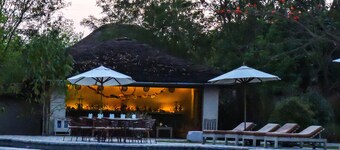 Barahi Jungle Lodge