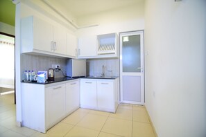 Private kitchenette - Thilhara Colombo (Colombo)