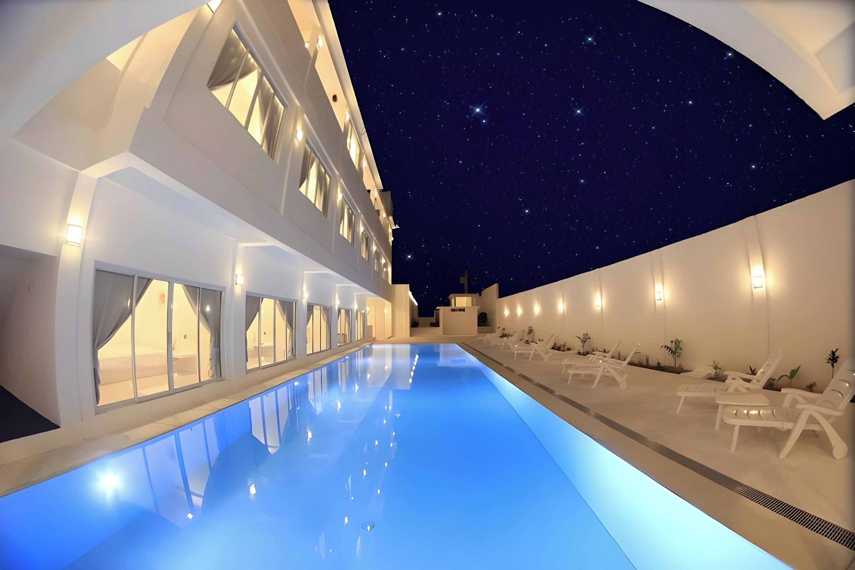 outdoor pool, pool loungers