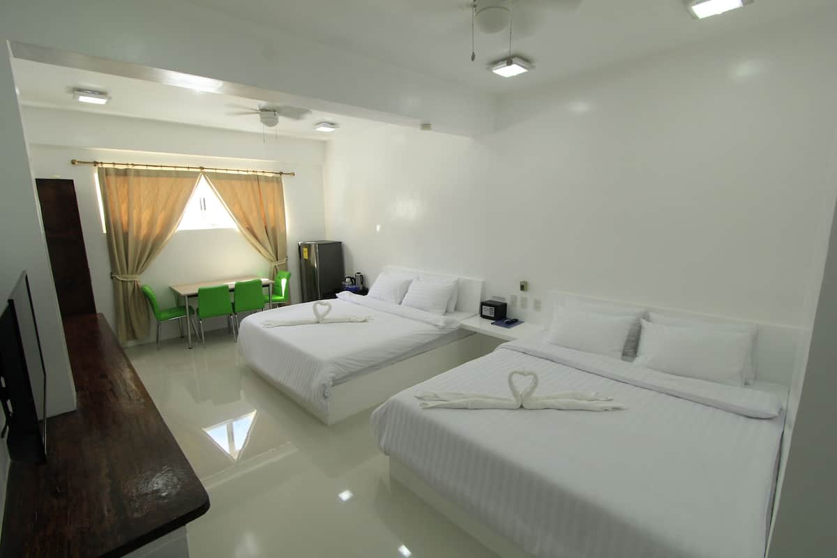 1 bedroom, in-room safe, desk, free WiFi