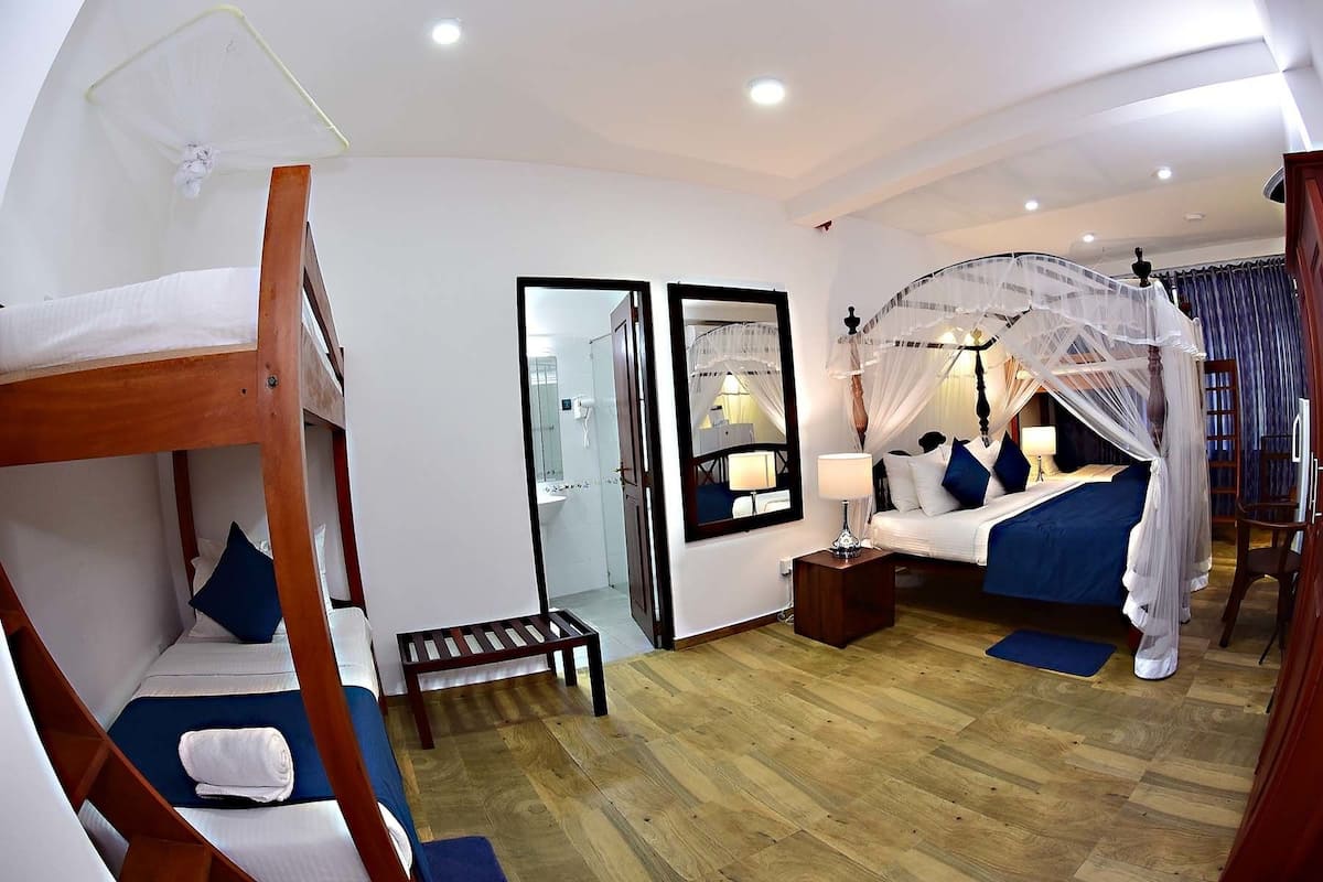 Kumbuk Premier Room | Egyptian cotton sheets, premium bedding, in-room safe, desk
